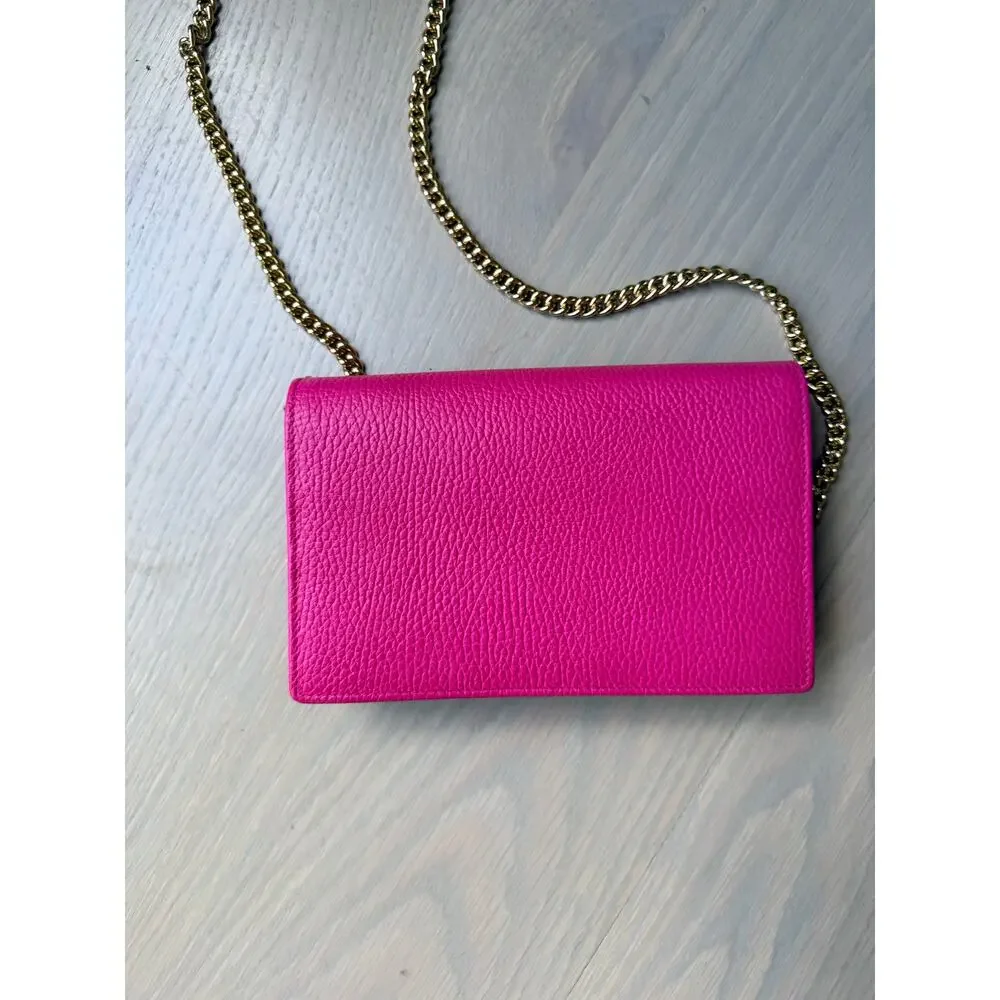 GG Marmont chain wallet in fuchsia leather